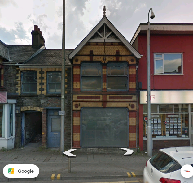 22 College Street window with plastic sheet in October 2015